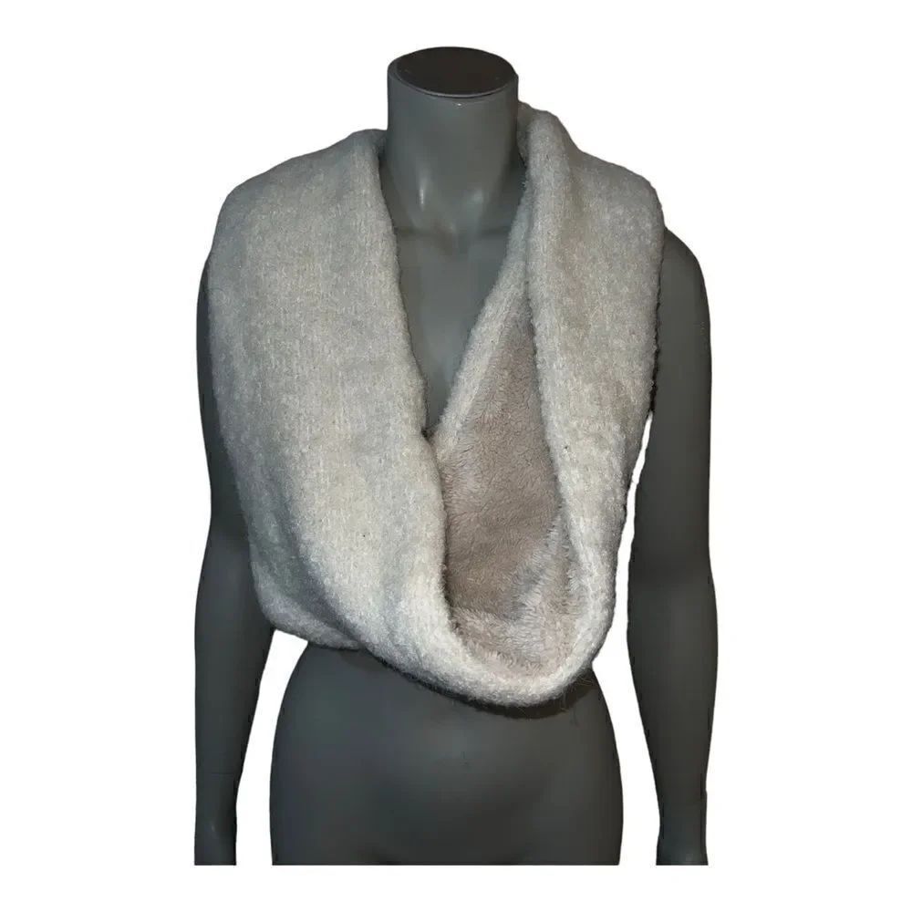Bickley + Mitchell Women's Cream Infinity Knit Scarf Wool Blend NWT